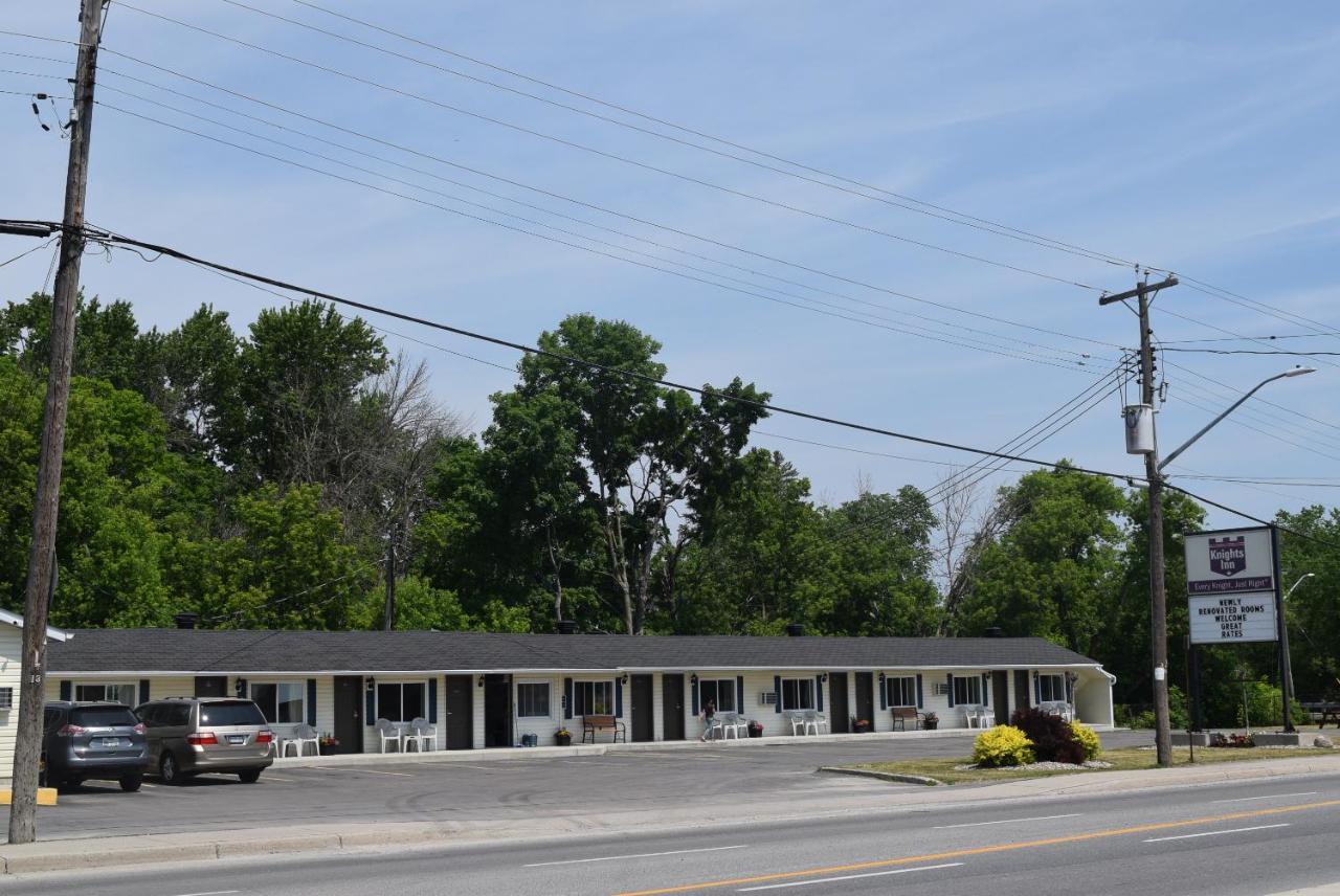 Knights Inn Arnprior Bagian luar foto