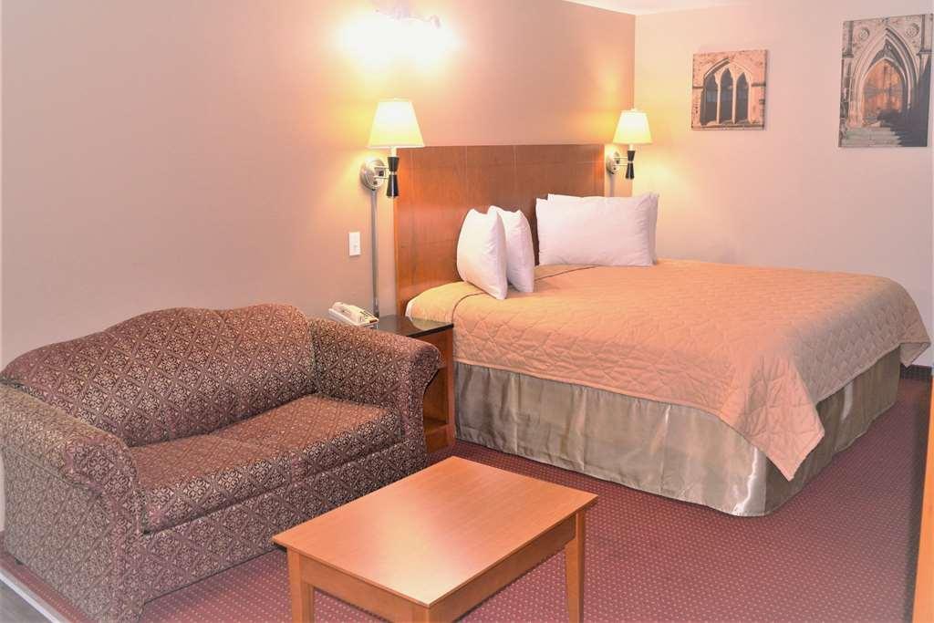 Knights Inn Arnprior Ruang foto