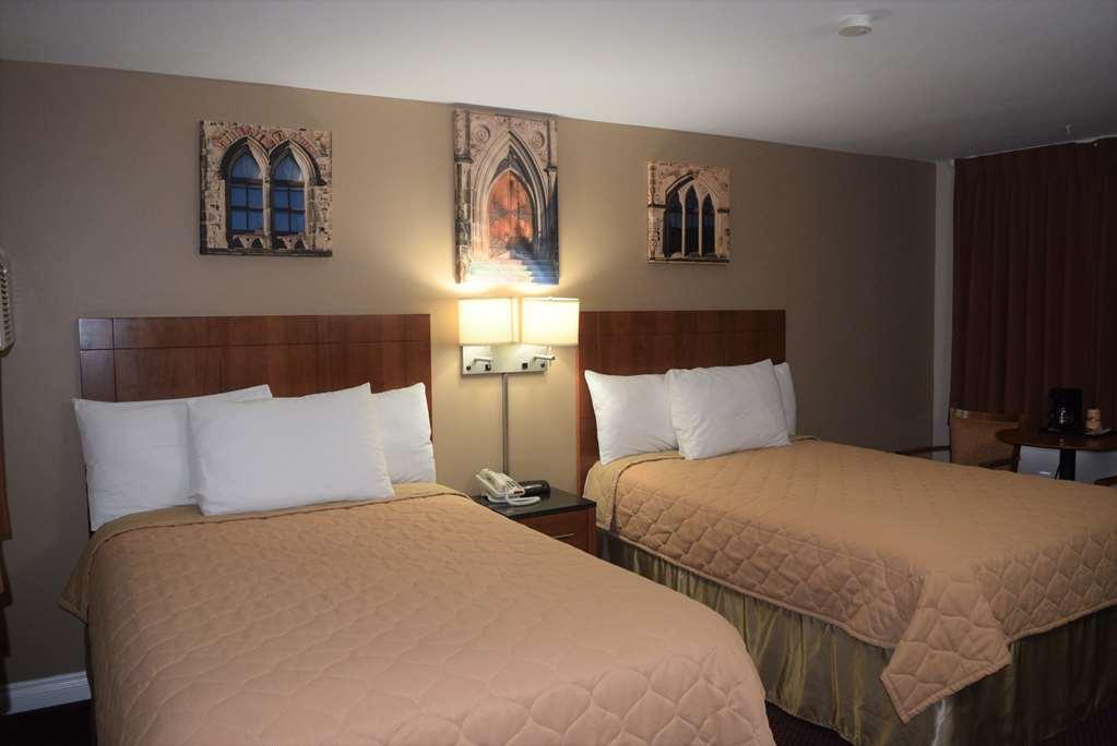 Knights Inn Arnprior Ruang foto