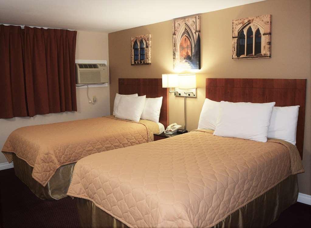 Knights Inn Arnprior Ruang foto